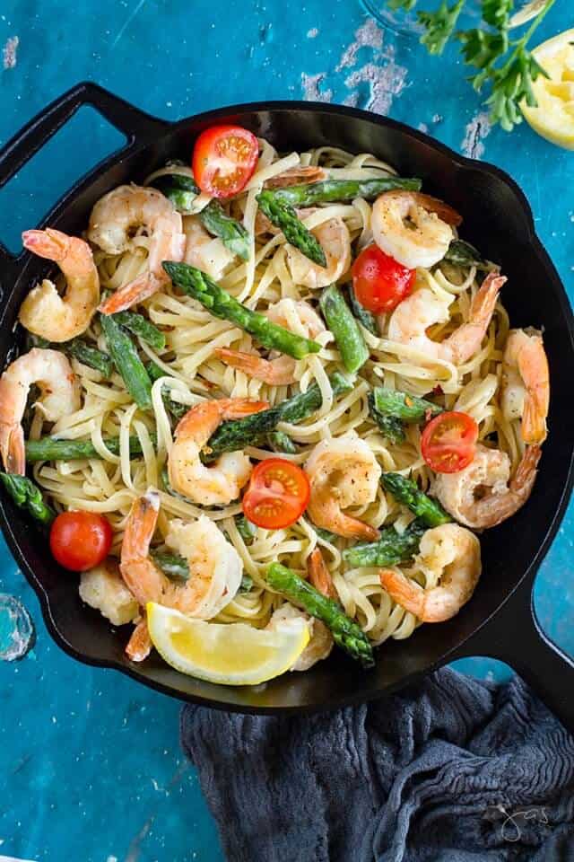 Lemon Garlic Shrimp Linguine with Asparagus All that's Jas