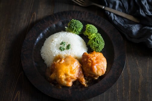 Slow cooker sticky Chinese chicken