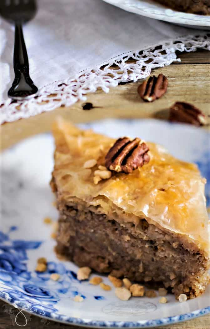 One diamond of baklava with walnut