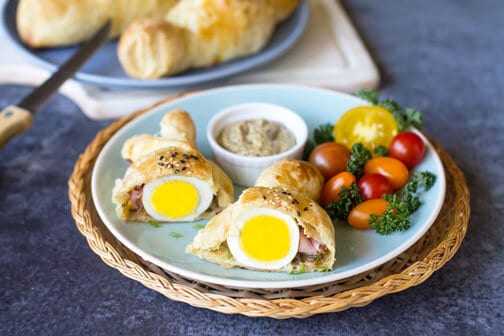 Puff Pastry Eggs with Ham and Cheese 