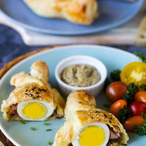 Puff Pastry Eggs with Ham and Cheese