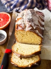 Delicious pound cake with grapefruit, poppy seeds, and yogurt from Venezuela