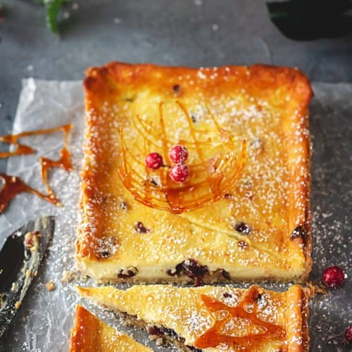 German Cranberry Orange Cream Tart with Easy Caramel Garnishes | allthatsjas.com