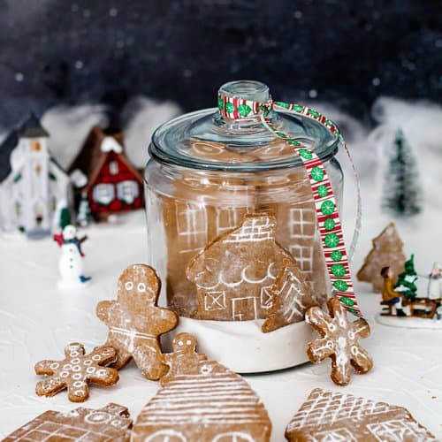 Snow Globe German Gingerbread Cookie Village | allthatsjas.com