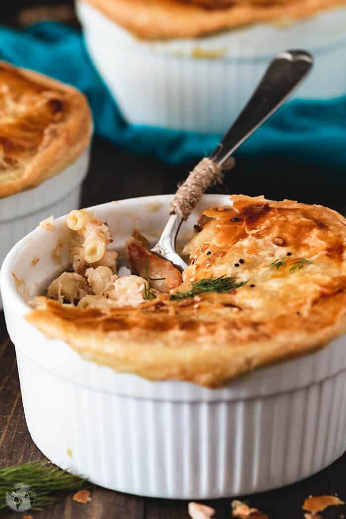 Creamy, delicious macaroni and cheese with lobster meat and puff pastry crust.