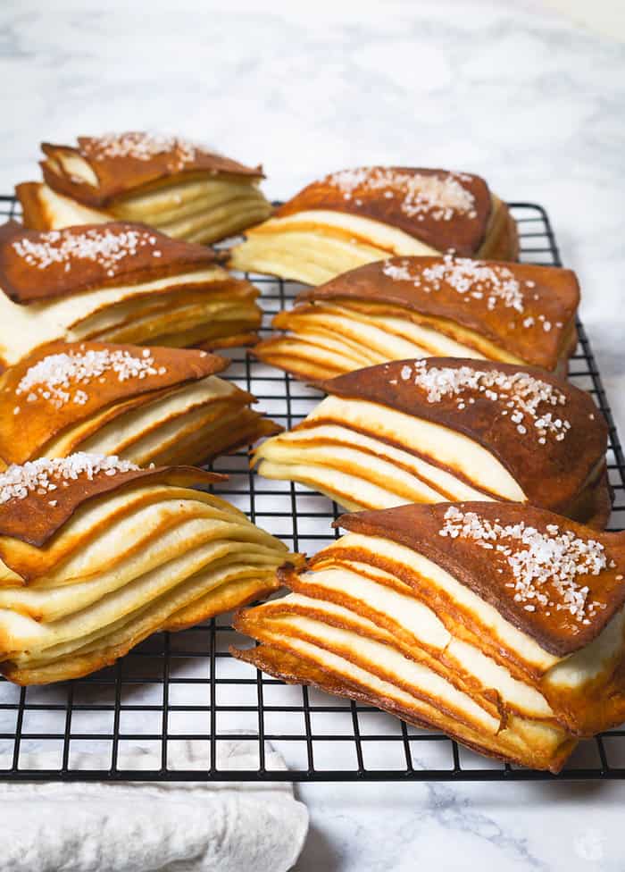 Gorgeous lines of the pretzel layers.